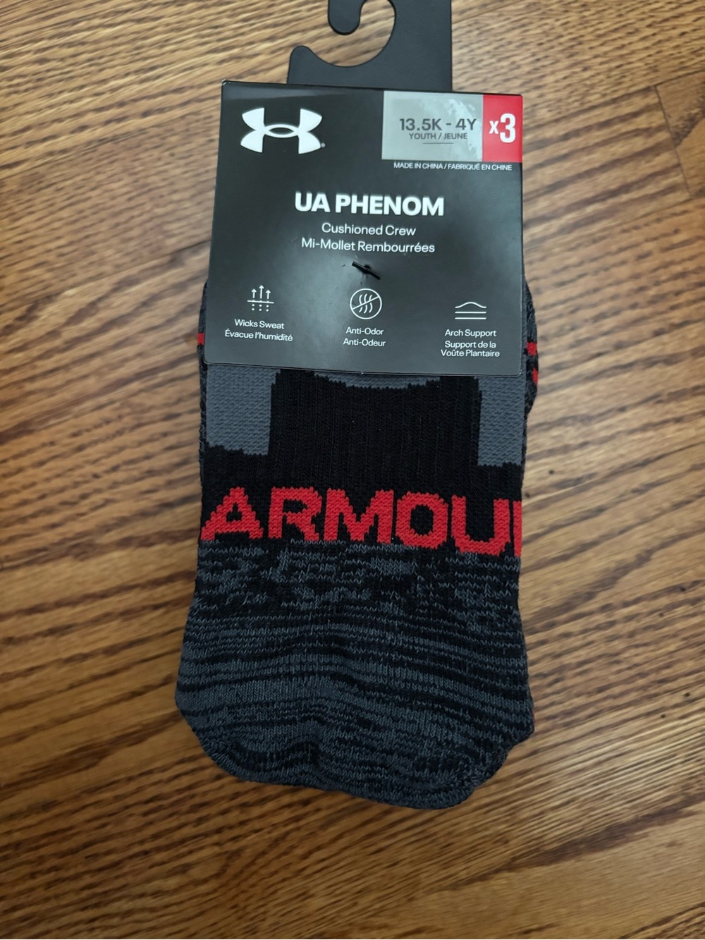 Under Armour Cushioned Crew Socks (3 pairs) - youth size 13.5K-4Y